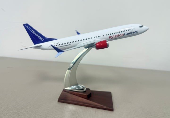 Aviation Courses Boeing 737 Max Aircraft Model 1:200